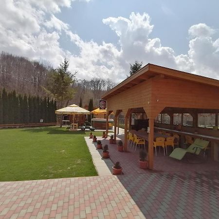 Pensiunea Colt Alb Băile Homorod エクステリア 写真