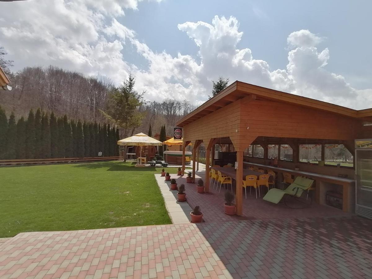 Pensiunea Colt Alb Băile Homorod エクステリア 写真