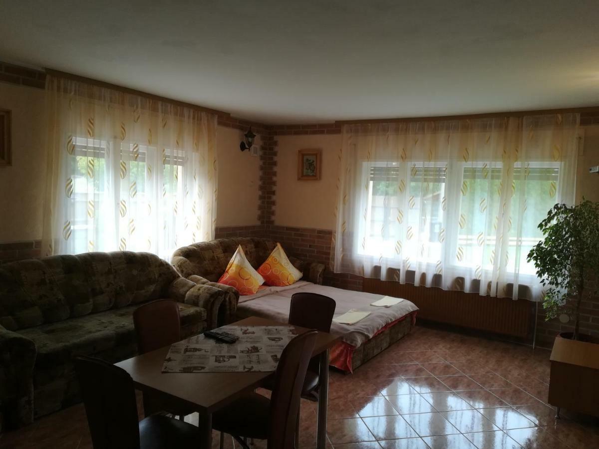 Pensiunea Colt Alb Băile Homorod エクステリア 写真